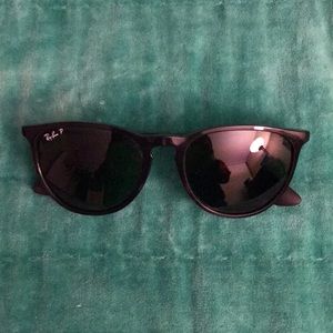 Ray-Ban “Erika”